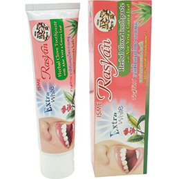 Экстра отбеливающая зубная паста из Тайланда Расьян Гвоздика, Алоэ и Гуава Isme Rasyan Extra White Herbal Clove Toothpaste 100 гр.
