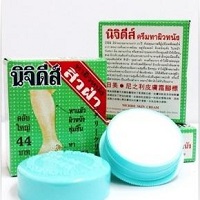 Тайский увлажняющий и смягчающий крем для ног NiChidi Skin Cream 15 гр.