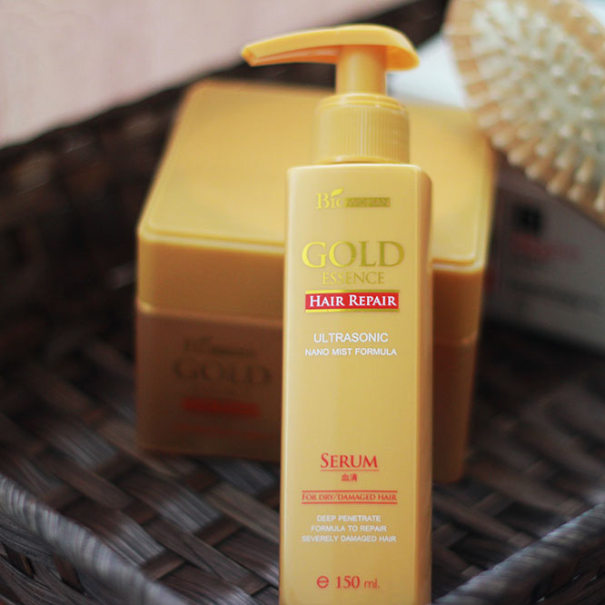 Натуральная сыворотка для ослабленных волос BioWoman Gold essence hair repair serum 150 мл. Таиланд