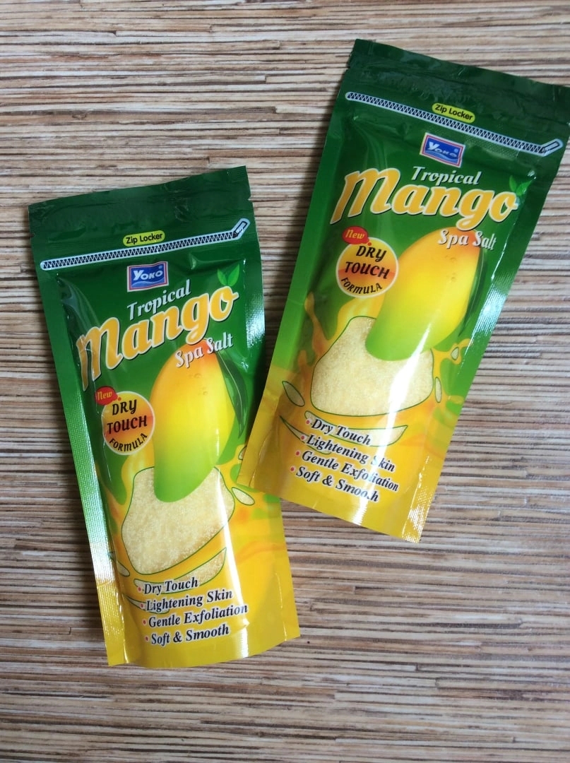 Натуральный солевой скраб для тела из Тайланда Манго Yoko Tropical Mango Spa Salt купить в Москве и Московской области.