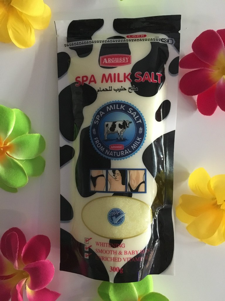 Натуральный солевой спа скраб для тела из Тайланда c молочными протеинами Yoko Argussy Spa Milk Salt купить в Москве и Московской области.