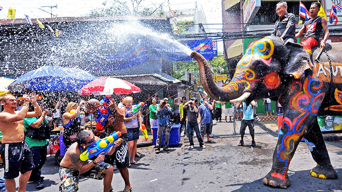 Тайский Новый год или как его принято называть в Таиланде "Сонгкран" - один из самых веселых, красивых, красочных и потому любимых праздников, отмечаемых в Таиланде.