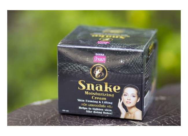 Тайский увлажняющий и укрепляющий кожу змеиный лифтинг крем для лица с эффектом Ботокса Банна SNAKE Moisturizing Cream BANNA 100 мл.